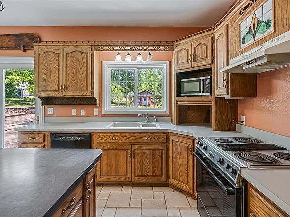 5th image of 21314 Swope Rd
