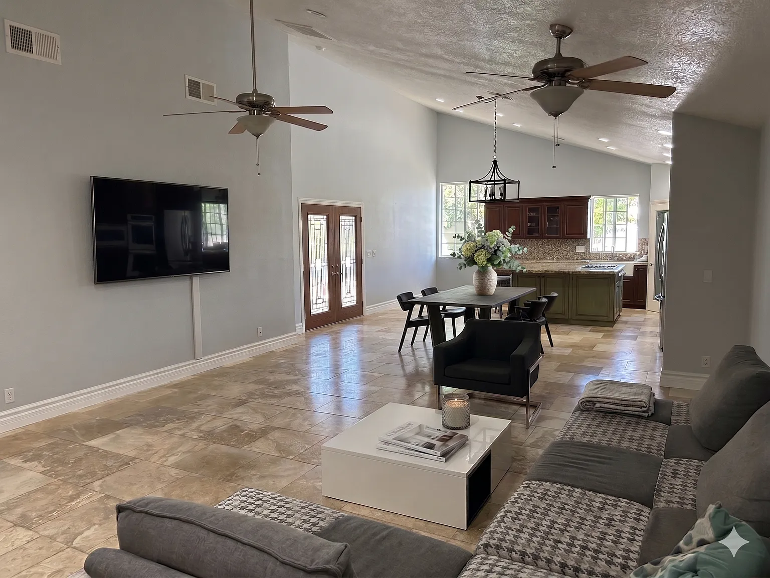 3 bed, 2801 sqft, $2,500 — Photo 4