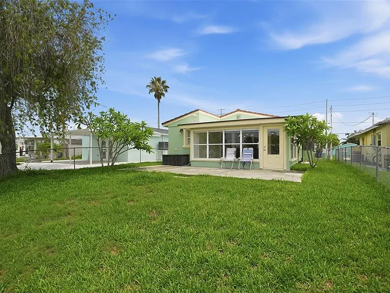 4436 Floramar Ter — Photo 28