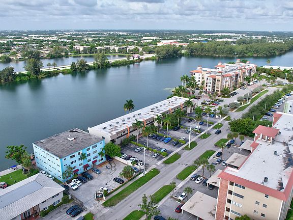 5th image of 1100 Crystal Lake Drive #109