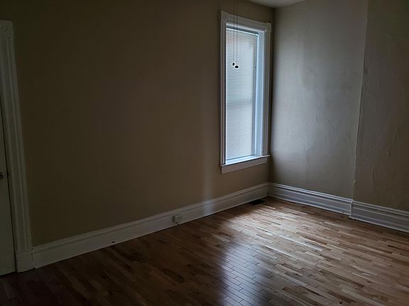 4th image of 2245 Shenandoah Ave