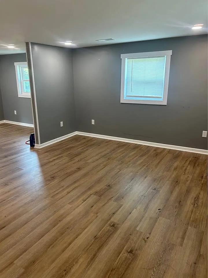 3 bed, 1100 sqft, $1,500 — Photo 3
