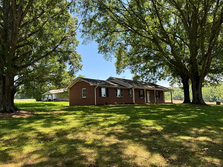 1679 Flynt Rd — Photo 6