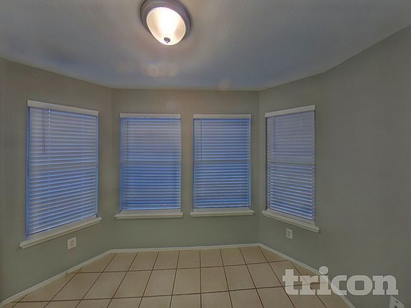 5th image of 1801 Pecan View Dr