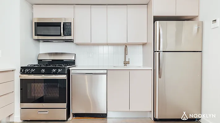 Rented by Nooklyn NYC LLC | media 39