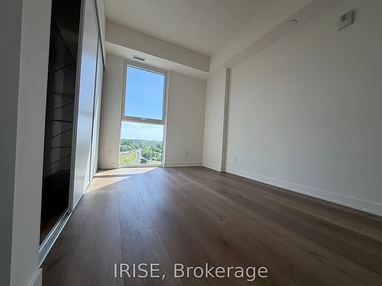 33 Erie Ave #909 — Photo 9