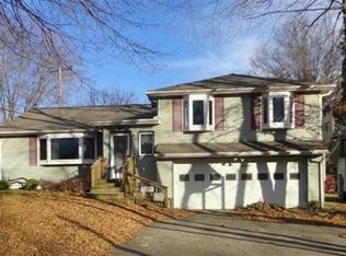 2517 Baltimore St, Waterloo, IA 50702