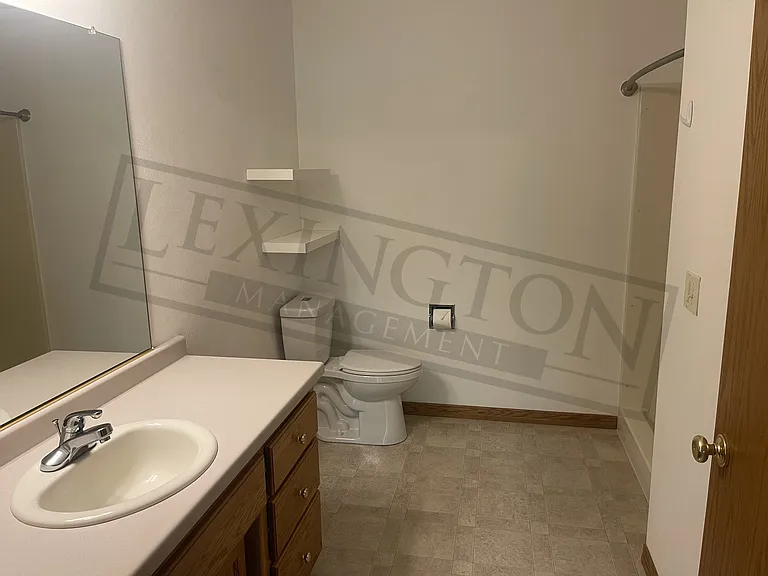827 Foote St — Photo 4