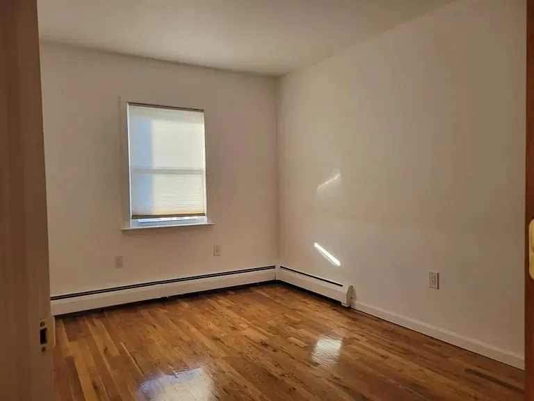 4225 Hill Ave #2 — Photo 1