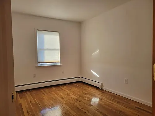 4225 Hill Ave #2 Photo 1