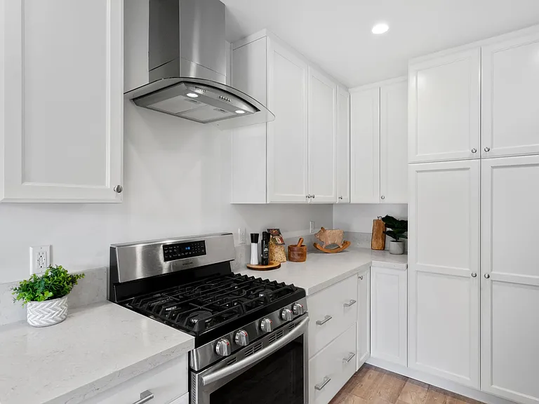 8331 Gonzaga Ave — Photo 9