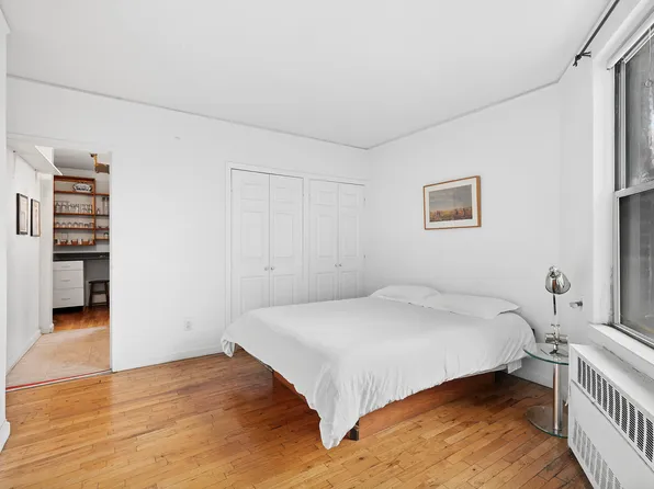 789 West End Avenue image 7 of 16