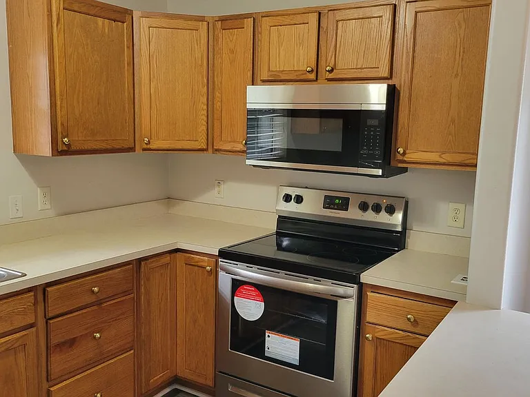 11A Squire Pl — Photo 3