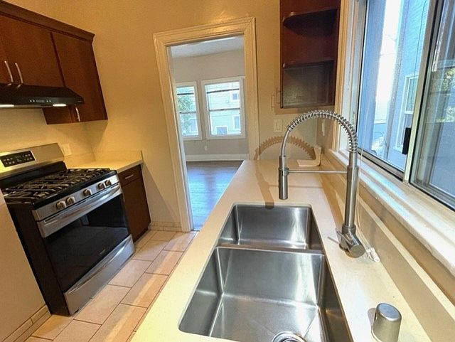 1st image of 1809 Filbert St APT 1
