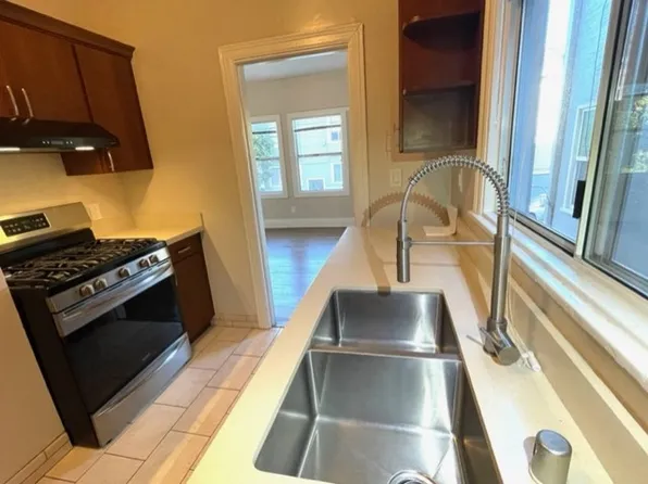 1809 Filbert St APT 1, Oakland, CA 94607