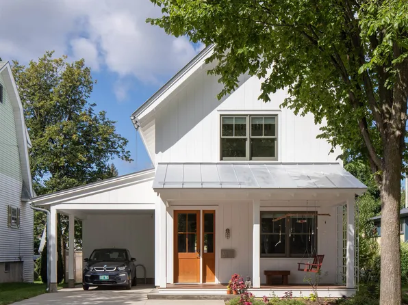 69 Charlotte Street, Burlington, VT 05401