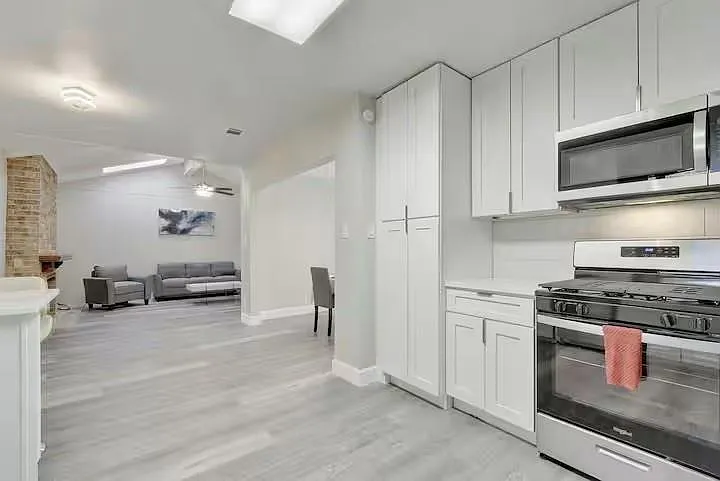 2700 Kerrybrook Ln — Photo 6