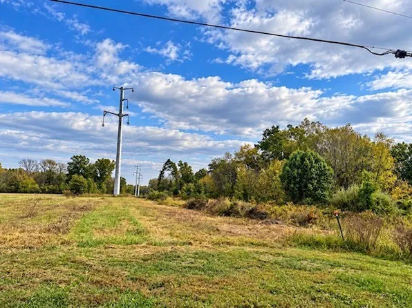 N Reynolds Rd, Mount Vernon, IL 62864