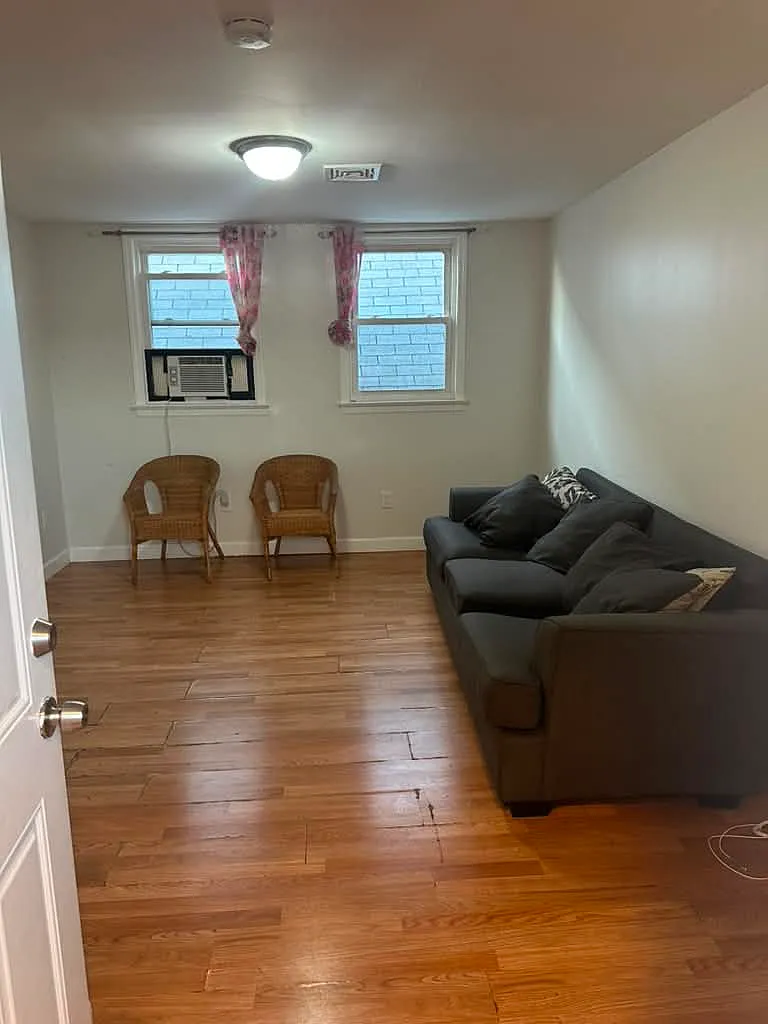 2 bed, $1,650 — Photo 3