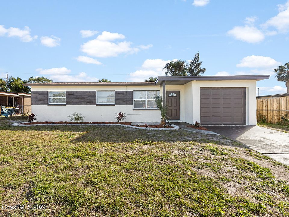 1st image of 901 Juanita Cir