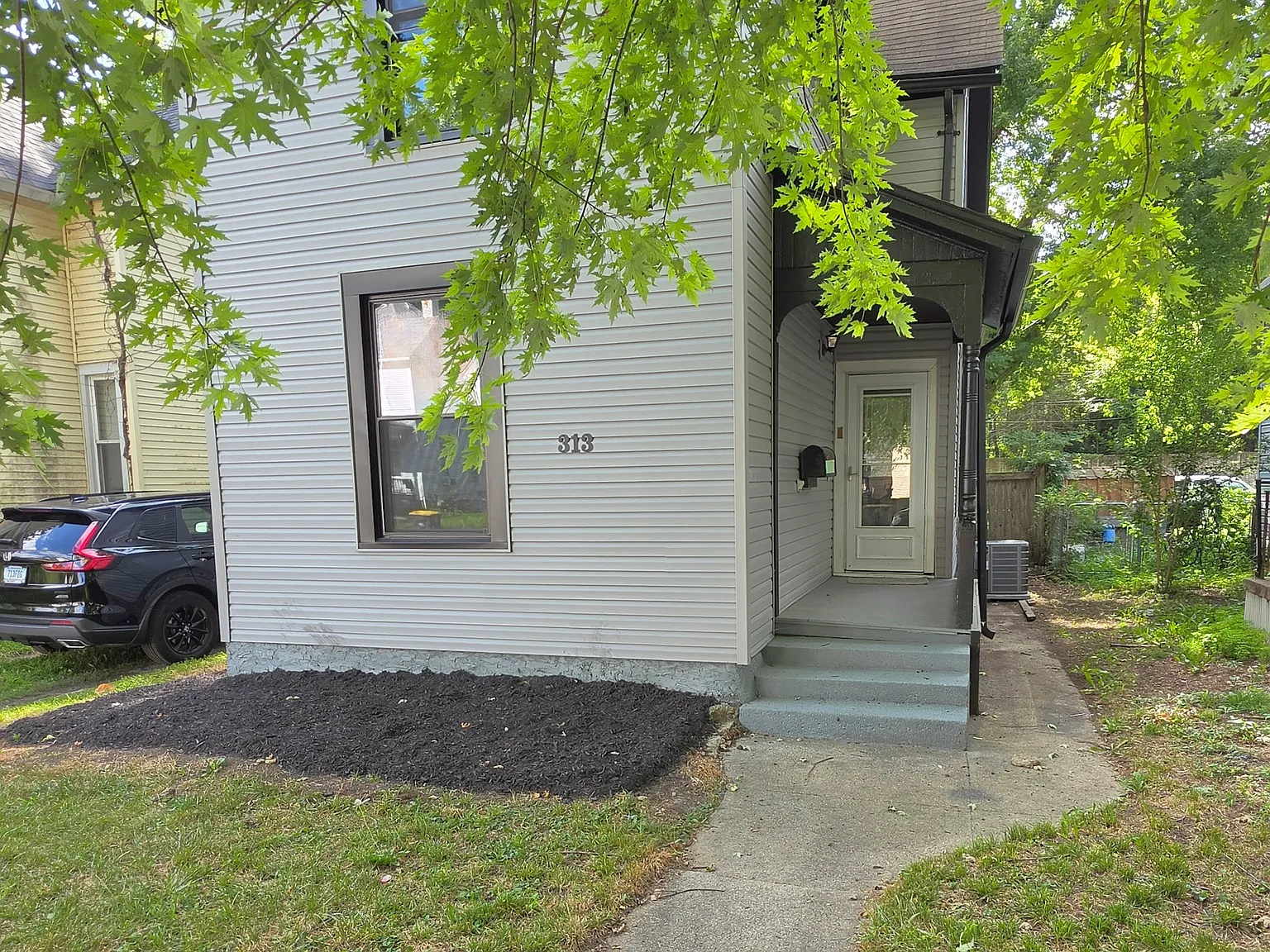 3 bed, 1.5 bath, 1427 sqft, $1,550 — Photo 3