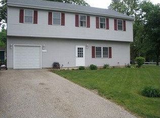 5318 W Highland Dr, McHenry, IL 60050