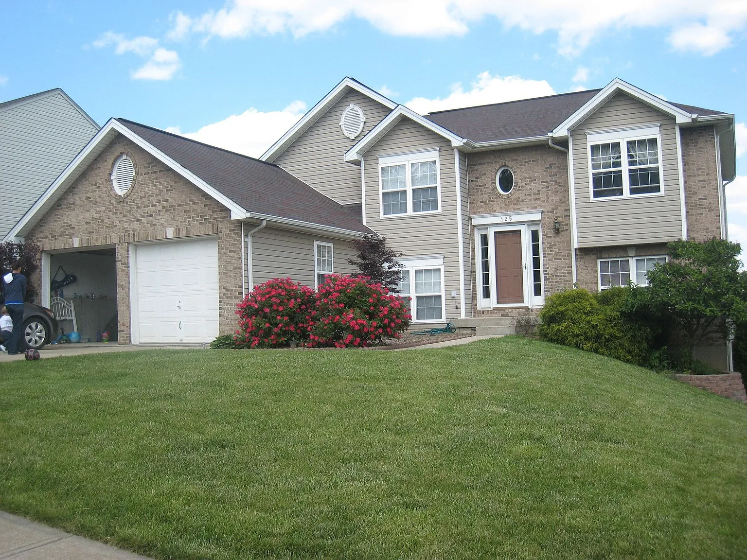 125 Aspen Ct photo 1