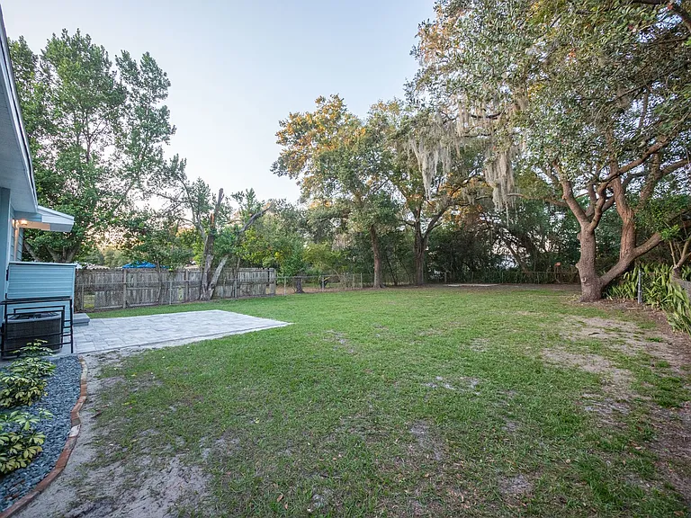 1512 E Fern Rd — Photo 11
