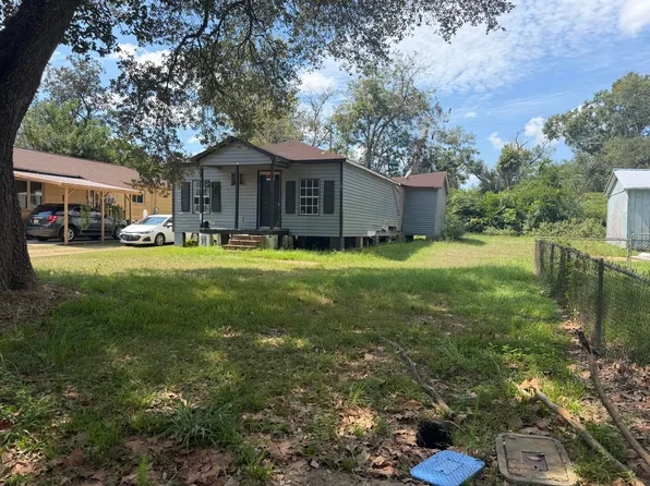 619 & 613 Roberts St, Deridder, LA 70634