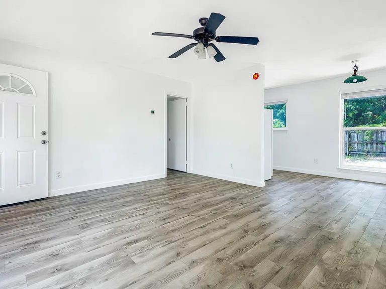 22 Laurie Dr NE — Photo 11