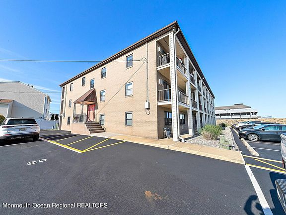 3rd image of 1492 Ocean Ave #9