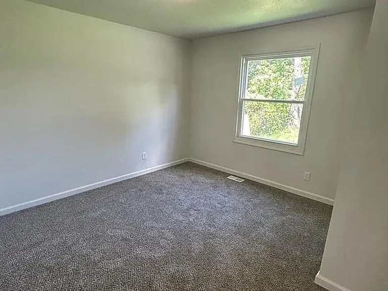 1515 Andrews Dr — Photo 8