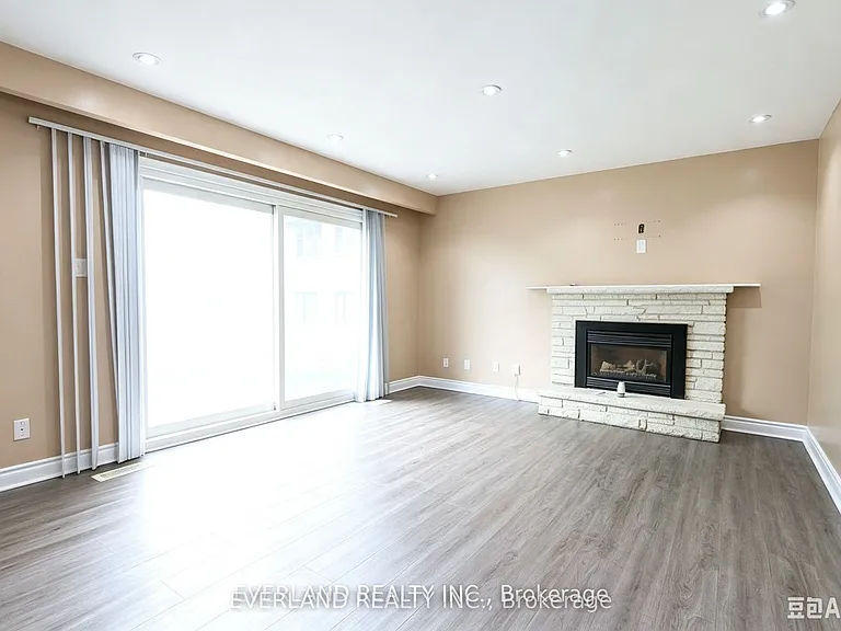 59 Brimorton Dr — Photo 24
