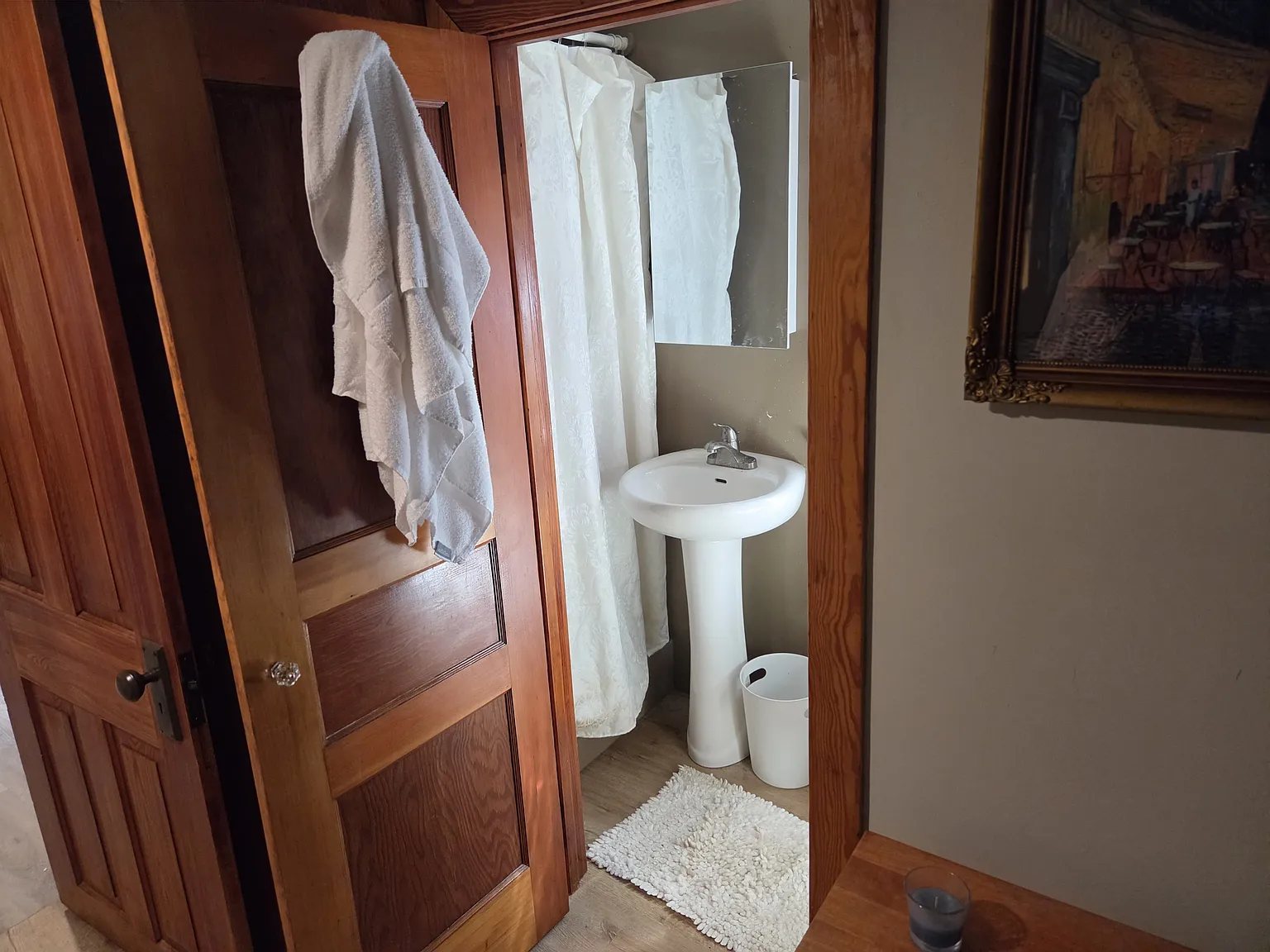 1 bed, 300 sqft, $900 — Photo 4