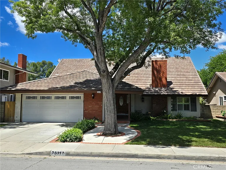 25317 Avenida Ronada — Photo 1