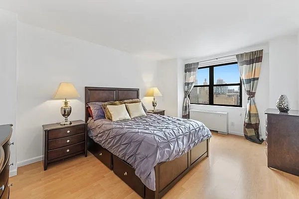 Sold by Corcoran | media 3