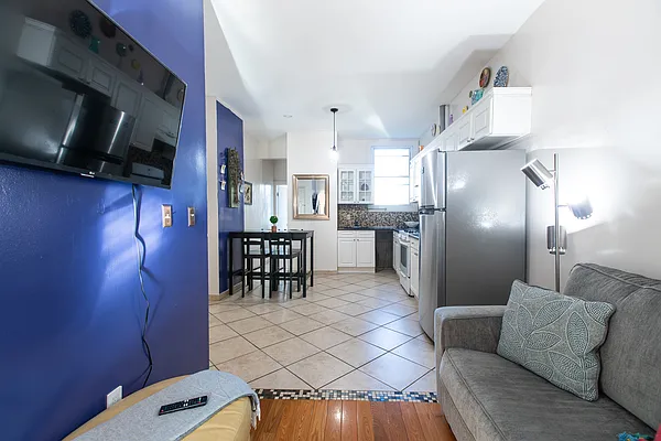 Rented by Apple Realty Group Corp | media 12