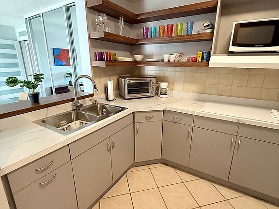 2nd image of 6300 Isla Verde #11