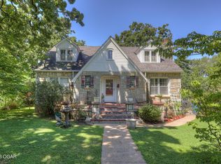 620 Oak Ridge Dr, Neosho, MO 64850
