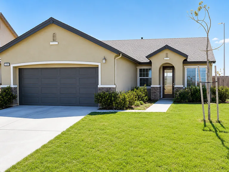 1504 Ardilla Dr — Photo 2