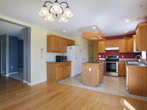 4th image of 2171 64th St