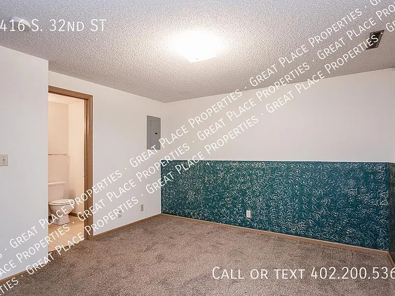 5416 S 32nd St — Photo 32