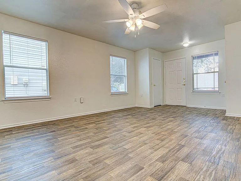 7505 Aspen Brook Dr — Photo 2