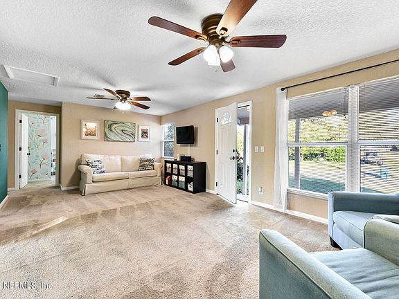 5th image of 11264 AVERY Drive