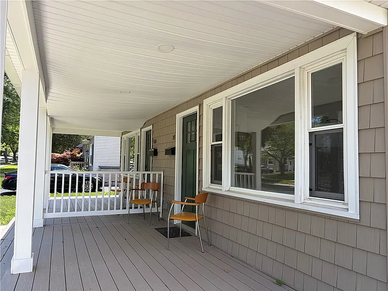 18 Briggs Ave #18 — Photo 2