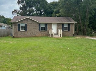 682 Debbie Dr, Clarksville, TN 37042