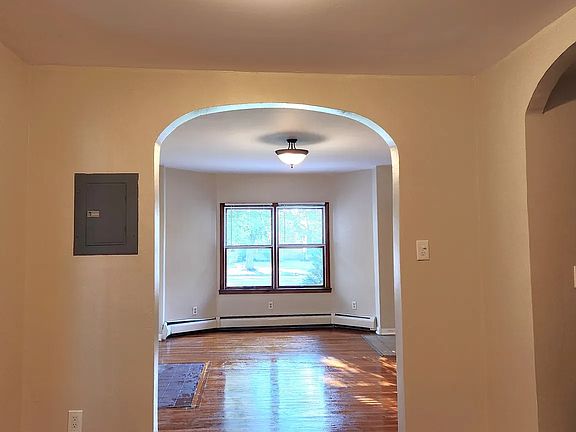 3rd image of 121 McKinley Pkwy APT 3-3-A3