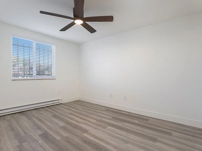 Adamson Apartments — Photo 16