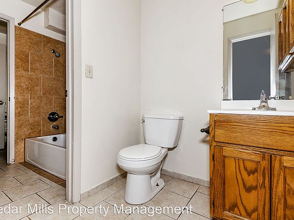 2nd image of 420 S Meridian Ave APT 203