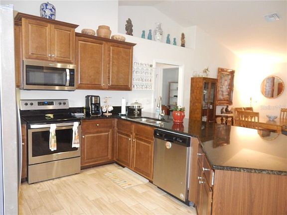3rd image of 137 Long Meadow Ln